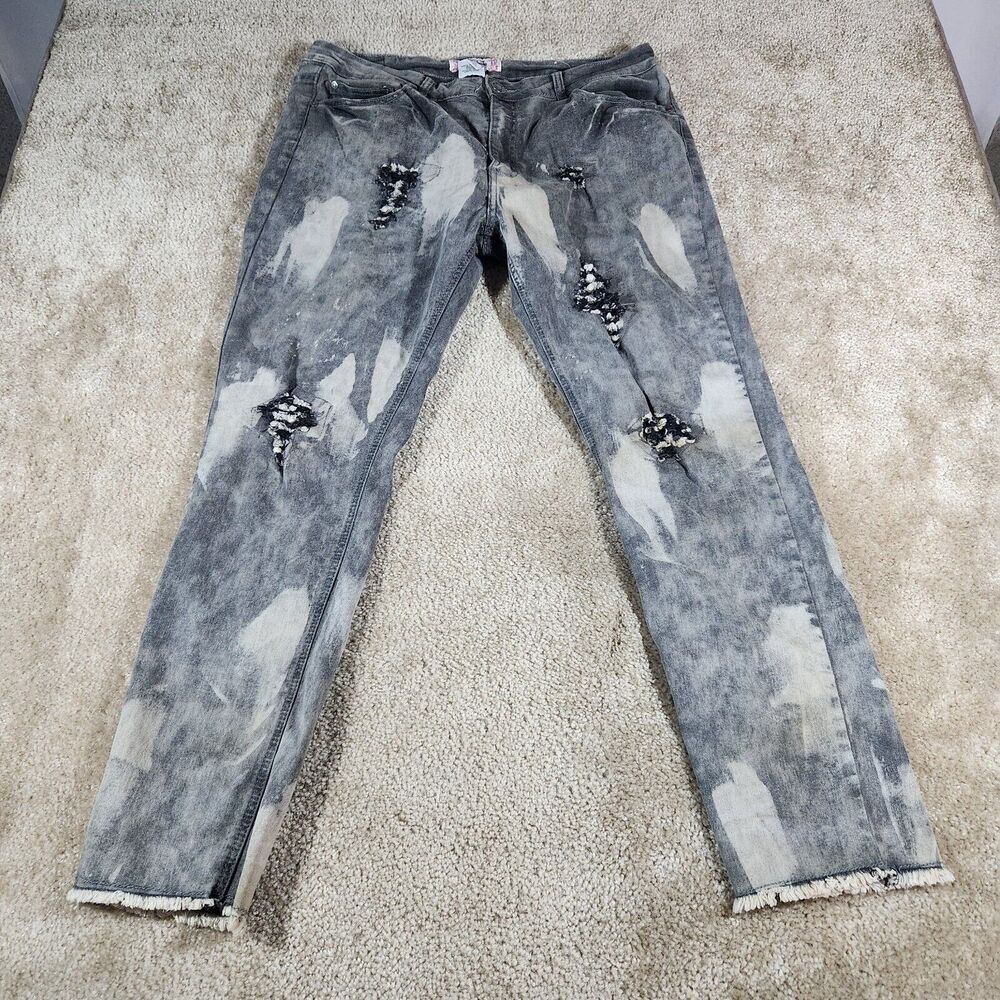 Denim & Rivets Jeans Women's Size 22 Distressed Straight Leg